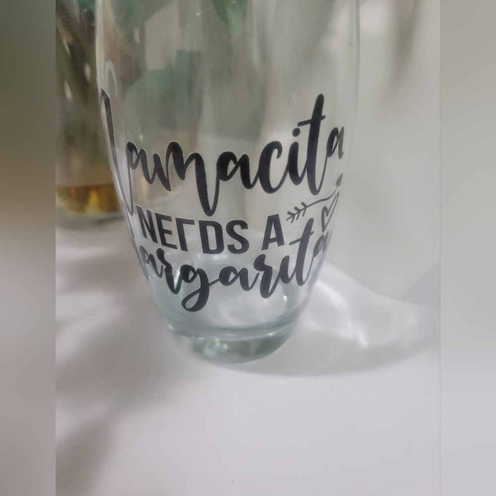 MAMACITA NEEDS A MARGARITA DRINKING GLASS. HAND CREATED - Picture 3 of 3